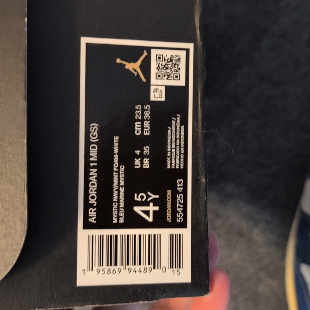 Children's Jordan 1 Mids - Picture 5 of 5